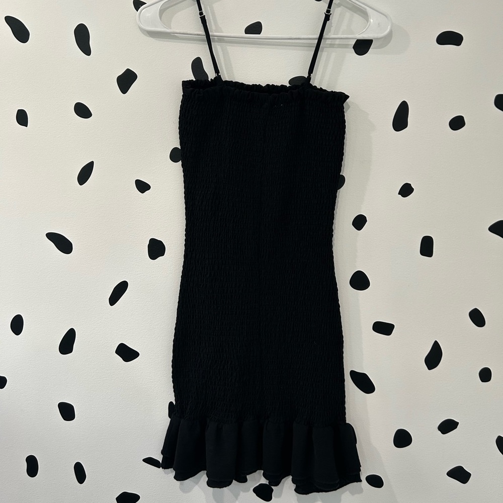 SMALL GRAFFITI BLACK RUFFLE BOTTOM DRESS